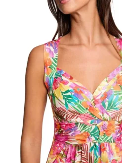 Robe courte multicolore florale avec une coupe évasée et un col en V