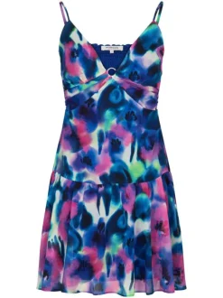 Robe courte multicolore imprimée avec une coupe droite fluide et des bretelles