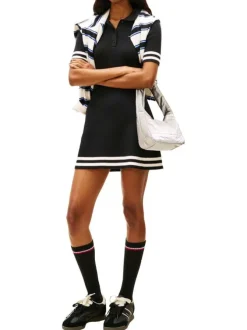 Robe courte noire en coton mélangé avec des bandes blanches à coupe droite