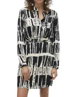 Robe courte noire et écrue à coupe droite fluide avec un col boutonné à revers