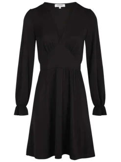 Robe courte noire unie cintrée avec un col V et des manches longues