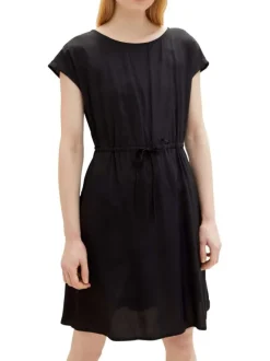 Robe courte noire unie coupe droite col rond et avec un lien à la taille
