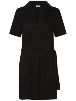 Robe courte noire unie à coupe droite fluide et à col v à revers avec pression