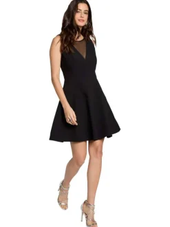 Robe courte noire unie à zip avec une coupe patineuse et col V