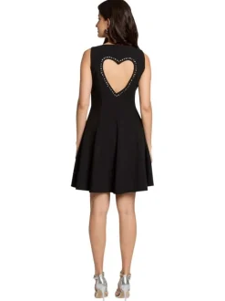 Robe courte noire unie à zip avec une coupe patineuse et col V