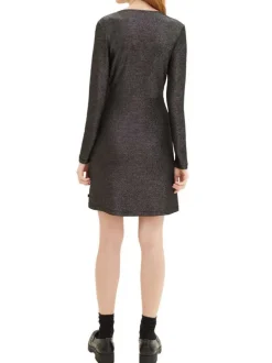 Robe courte noir satinée coupe droite col cache-coeur et à manches longues