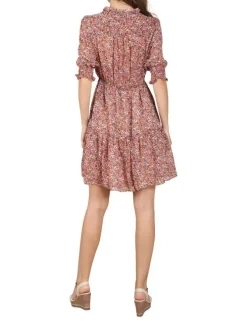 Robe courte orange fantaisie coupe droite avec un col cache-coeur et un imprimé liberty