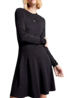 Robe courte patineuse noire unie avec logo de la marque brodé à la poitrine