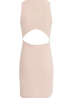 Robe courte rose unie avec une coupe près du corps un col rond et sans manches