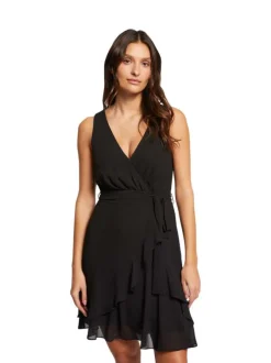 Robe courte sans manches noire unie avec une coupe ajustée et un col v