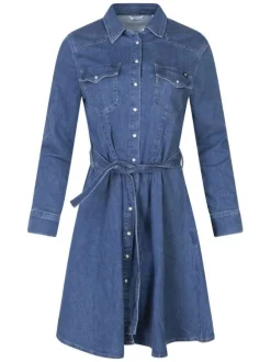 Robe jean en coton avec une coupe patineuse et un col à rabats