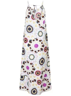 Robe longue blanche avec des imprimés fleuris une coupe droite et un col en v
