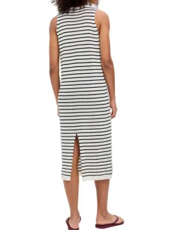 Robe longue en coton blanche à rayures pourvue d'une coupe ajustée