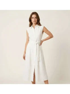 Robe longue en coton blanche unie pourvue d'une coupe évasée
