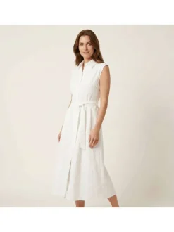 Robe longue en coton blanche unie pourvue d'une coupe évasée