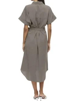 Robe longue grise uni avec un col chemise et des manches courtes
