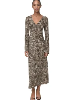 Robe longue à imprimé léopard avec une coupe droite et un col v