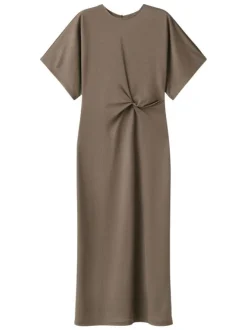 Robe longue kaki unie pourvue de manches courtes et d'une coupe ajustée