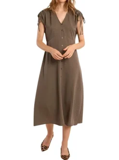 Robe longue kaki unie pourvue d'une coupe évasée et de manches courtes