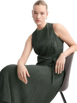Robe longue kaki unie pourvue d'une coupe évasée et d'un col rond