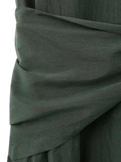 Robe longue kaki unie pourvue d'une coupe évasée et d'un col rond