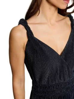 Robe longue marine unie pourvue d'une coupe évasée et d'un décolleté cache-coeur