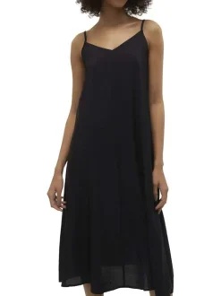 Robe longue noire coupe droite pourvue de bretelles réglables