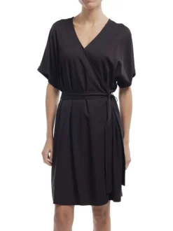 Robe longue noire à coupe droite pourvue d'un col v cache-coeur