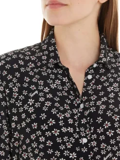 Robe longue noire fleurie coupe cintrée col français et à manches longues