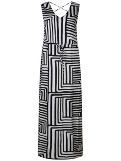 Robe longue noire rayée avec une coupe droite et un col rond