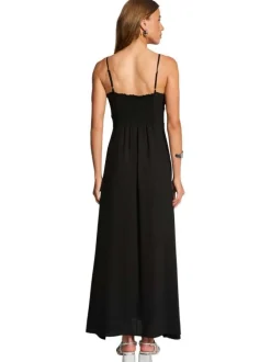 Robe longue noire unie pourvue d'une coupe ample et d'un décolleté en V