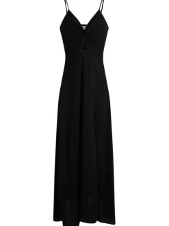 Robe longue noire unie pourvue d'une coupe ample et d'un décolleté en V