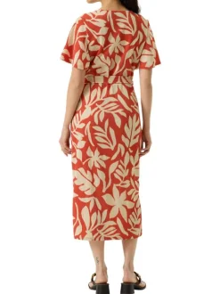 Robe longue orange à imprimé floral avec un col croisé et des manches courtes