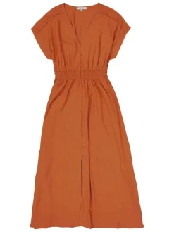 Robe longue orange unie avec une coupe ajustée et des manches courtes