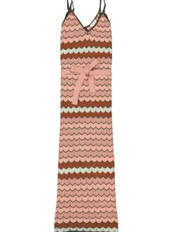 Robe longue rose imprimé vagues avec coupe droite col v et à bretelles