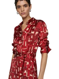 Robe longue rouge imprimée à coupe évasée avec col à revers et manches longues