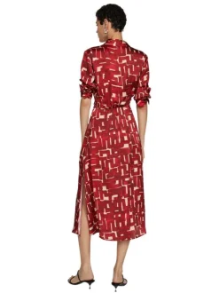 Robe longue rouge imprimée à coupe évasée avec col à revers et manches longues