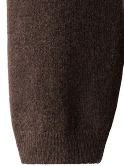 Robe marron coupe ample pourvue d'un col rond et de manches longues