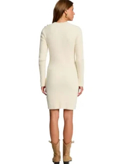 Robe mi-longue écrue en maille côtelée à poils doux et à coupe ajustée