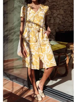 Robe moutarde pour femme avec imprimé floral coupe évasée