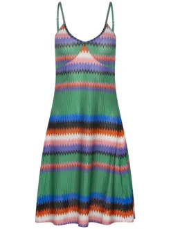 Robe multicolore imprimée avec une coupe droite et des manches à bretelles