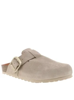 Sabots en cuir taupe avec un talon plat et une boucle à ardillon