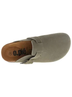 Sabots Sahara en cuir kaki avec une semelle plate et à boucle à ardillon