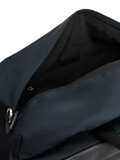 Sac noir avec multiples rangements et fermetures à glissières