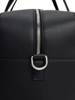Sac noir uni avec bandoulière amovible et fermetures à glissières