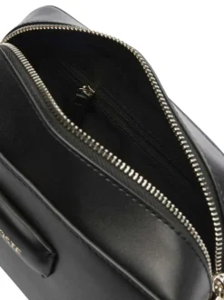 Sac à bandoulière noir en maille lisse pourvu d'une fermeture zippée
