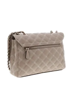 Sac à main beige matelassé pourvu de deux anses en chaînes dorées