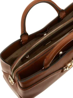Sac à main camel uni avec une bandoulière plate amovible et des anses rondes