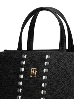 Sac à main noir aspect grainé pourvu d'une bandoulière amovible