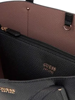 Sac à main noir pourvu d'un second sac et d'une pochette amovibles